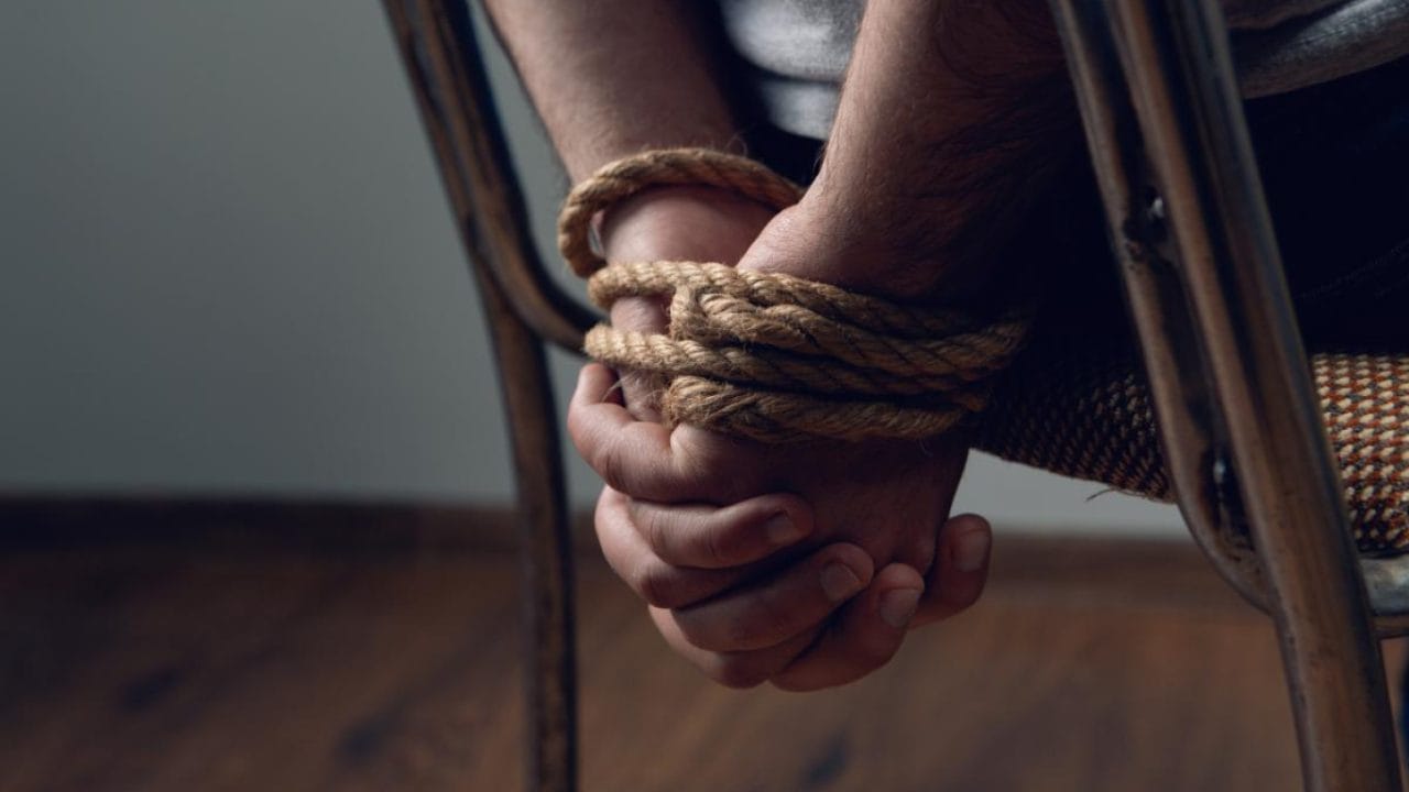 Cómo se negocia un secuestro: asesor revela el proceso paso a paso