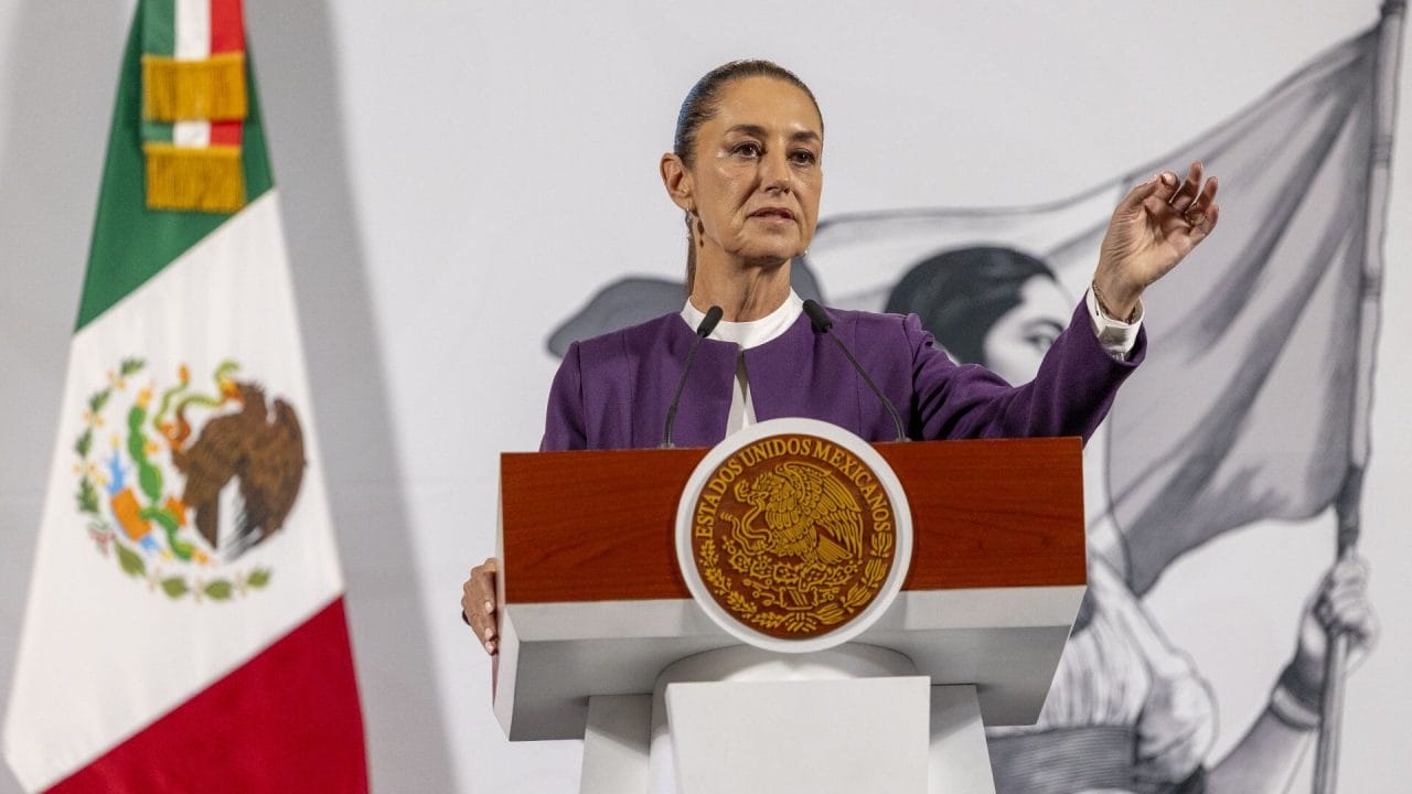 Sheinbaum rechaza campaña de ICE contra migrantes mexicanos