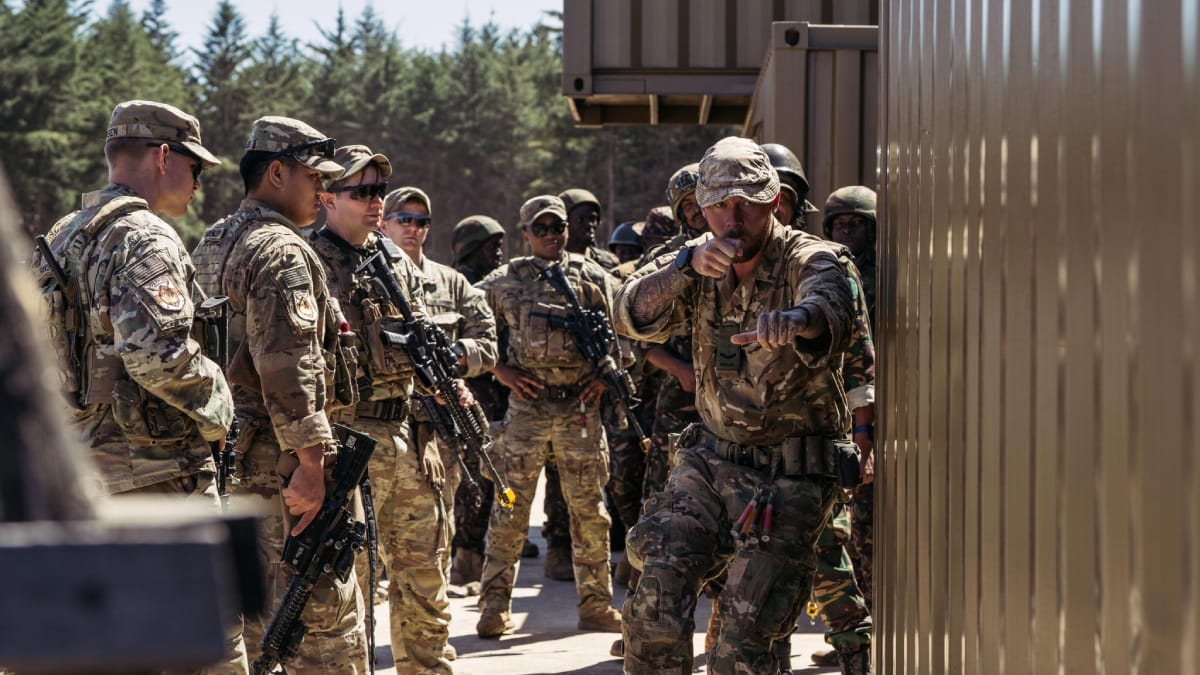 EU entregará medalla a soldados que apoyen la frontera con México