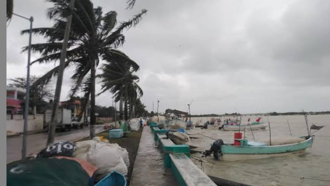 Altas temperaturas y lluvias con rachas de viento en Yucatán este lunes