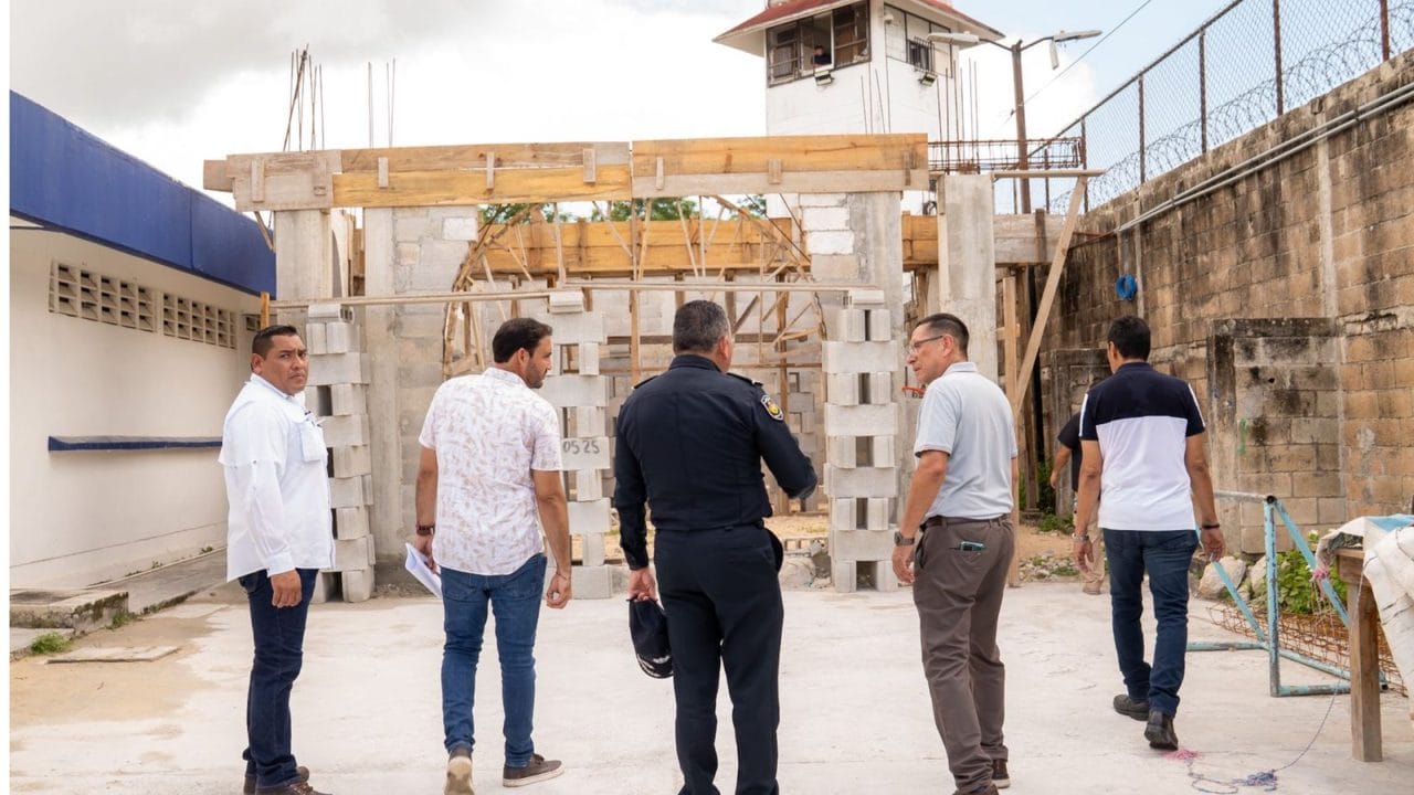 SSC supervisa trabajos de mejoras en el CERESO de Chetumal