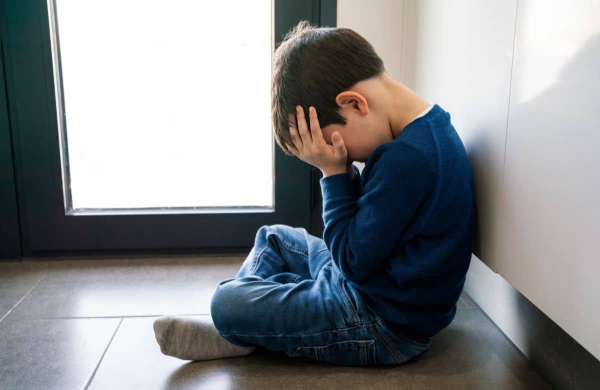 Condenan a hombre por abuso infantil