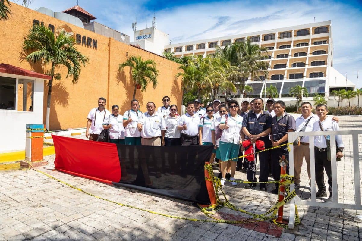 Estalla huelga en el Hotel Golden Parnassus