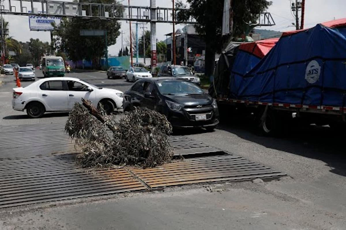 Accesos viales a la CDMX riesgos latentes para autos y peatones Accesos viales a la CDMX: riesgos latentes para autos y peatones