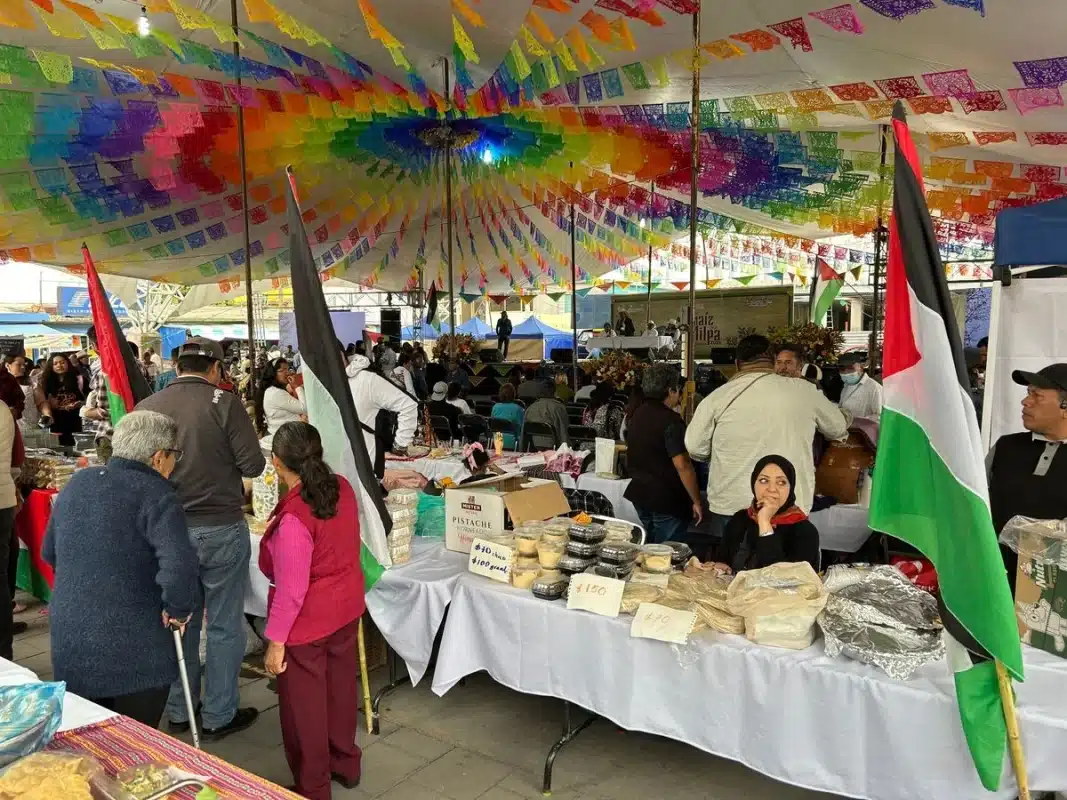 Atenco da la bienvenida a refugiados palestinos en la feria del maíz
