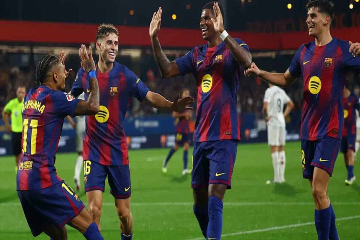 Barcelona golea 6-0 al Valencia en Johan Cruyff y acecha al Madrid