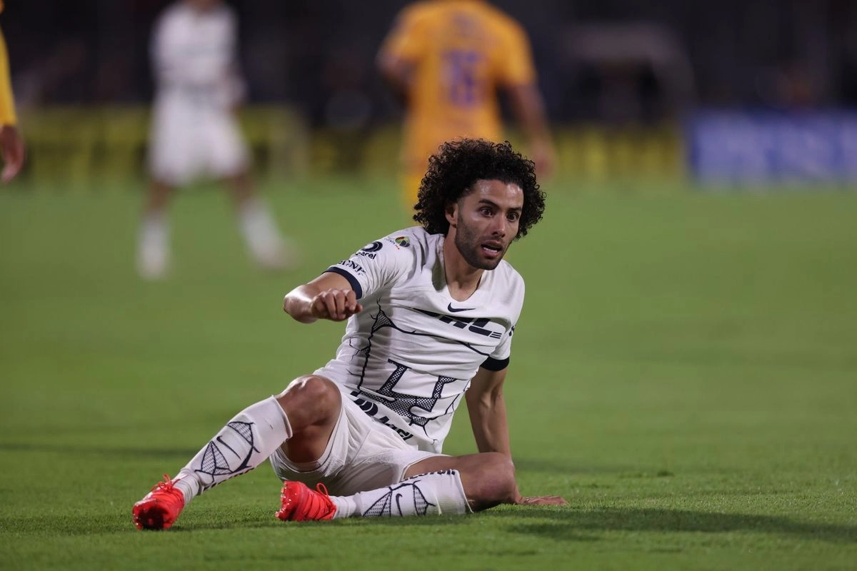 César Huerta causa baja del 'Tri' para los amistosos ante Japón y Corea del Sur