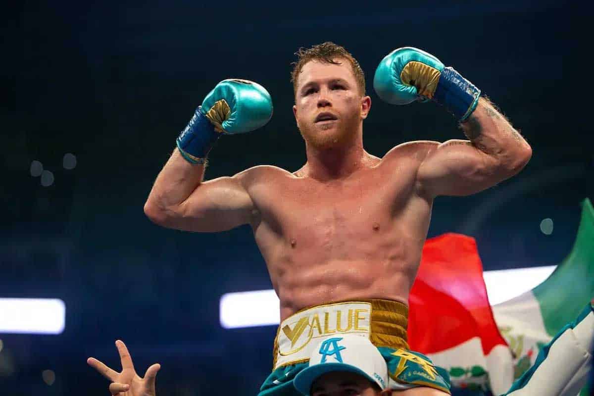 Canelo Álvarez se somete a cirugía y aplaza su regreso al ring