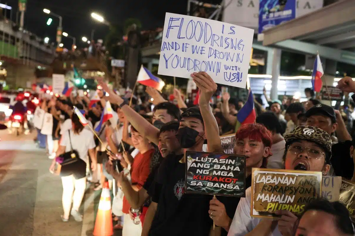 Decenas de miles protestan contra la corrupción en Filipinas Decenas de miles protestan contra la corrupción en Filipinas