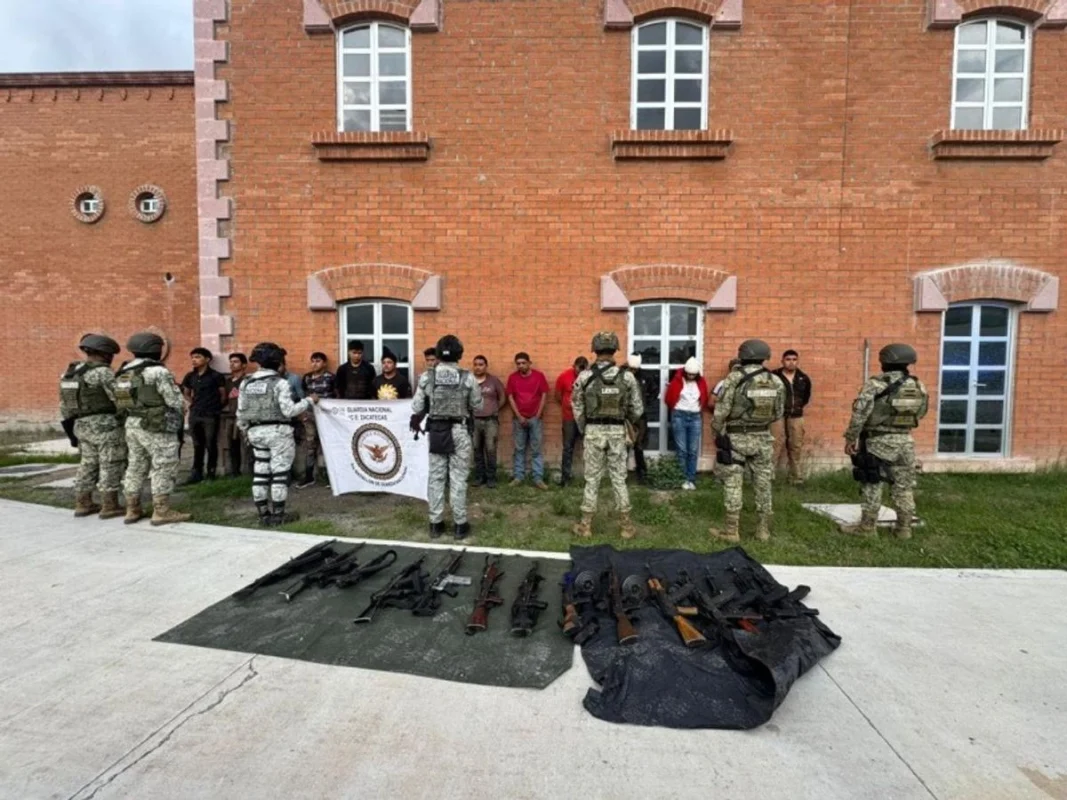 Detienen a 14 presuntos criminales en Fresnillo, Zacatecas_ operativo militar asegura arsenal Detienen a 14 presuntos criminales en Fresnillo, Zacatecas: operativo militar asegura arsenal