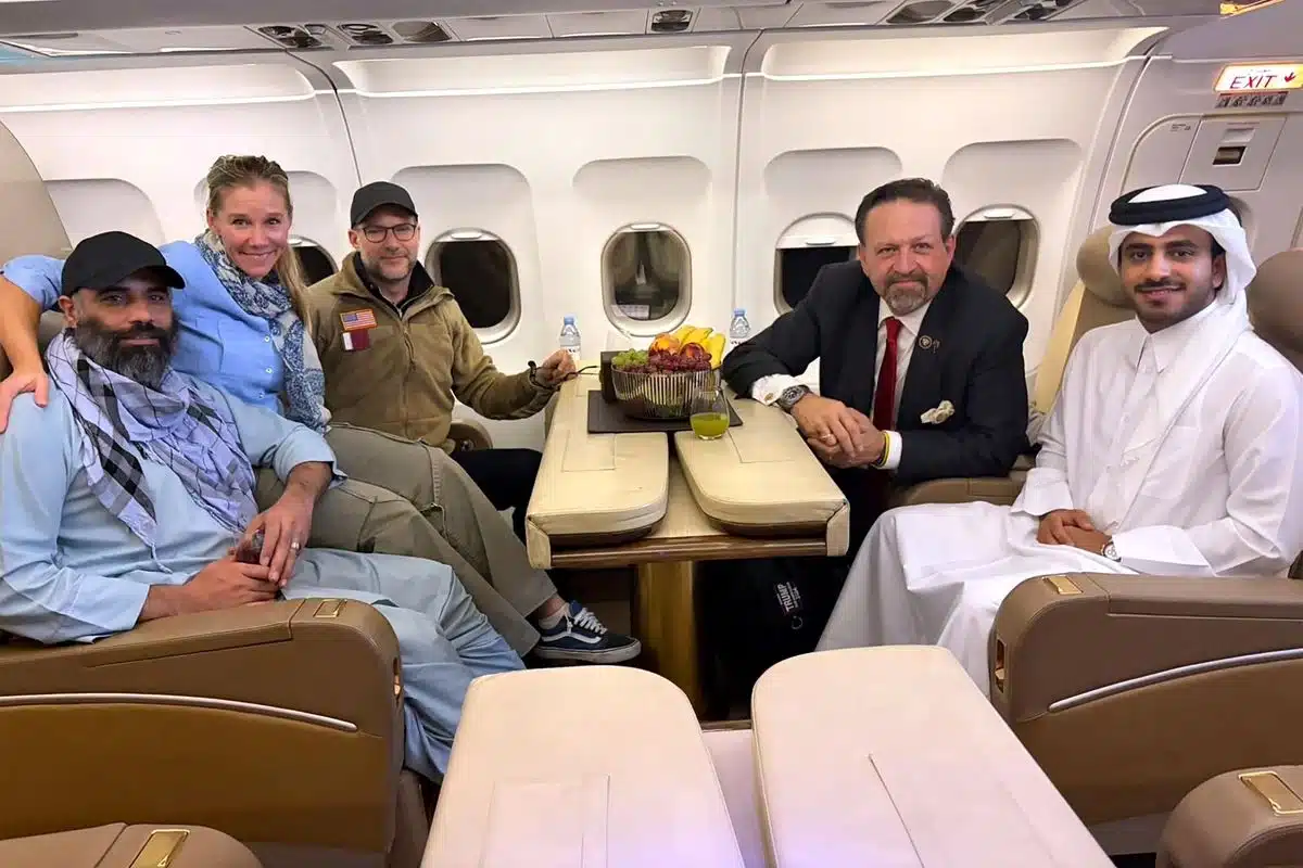 Gobierno de Afganistán libera a preso de origen estadounidense