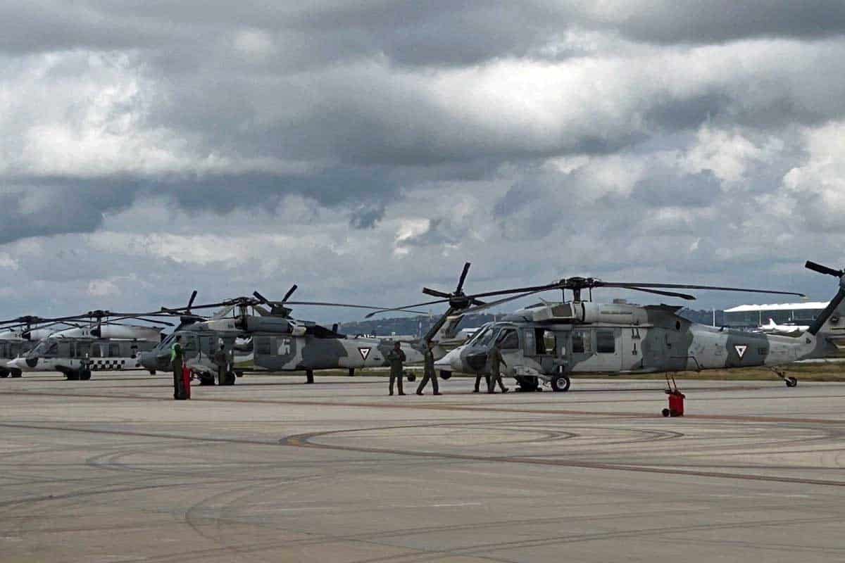 Más de 100 aeronaves participan en el desfile por la Independencia