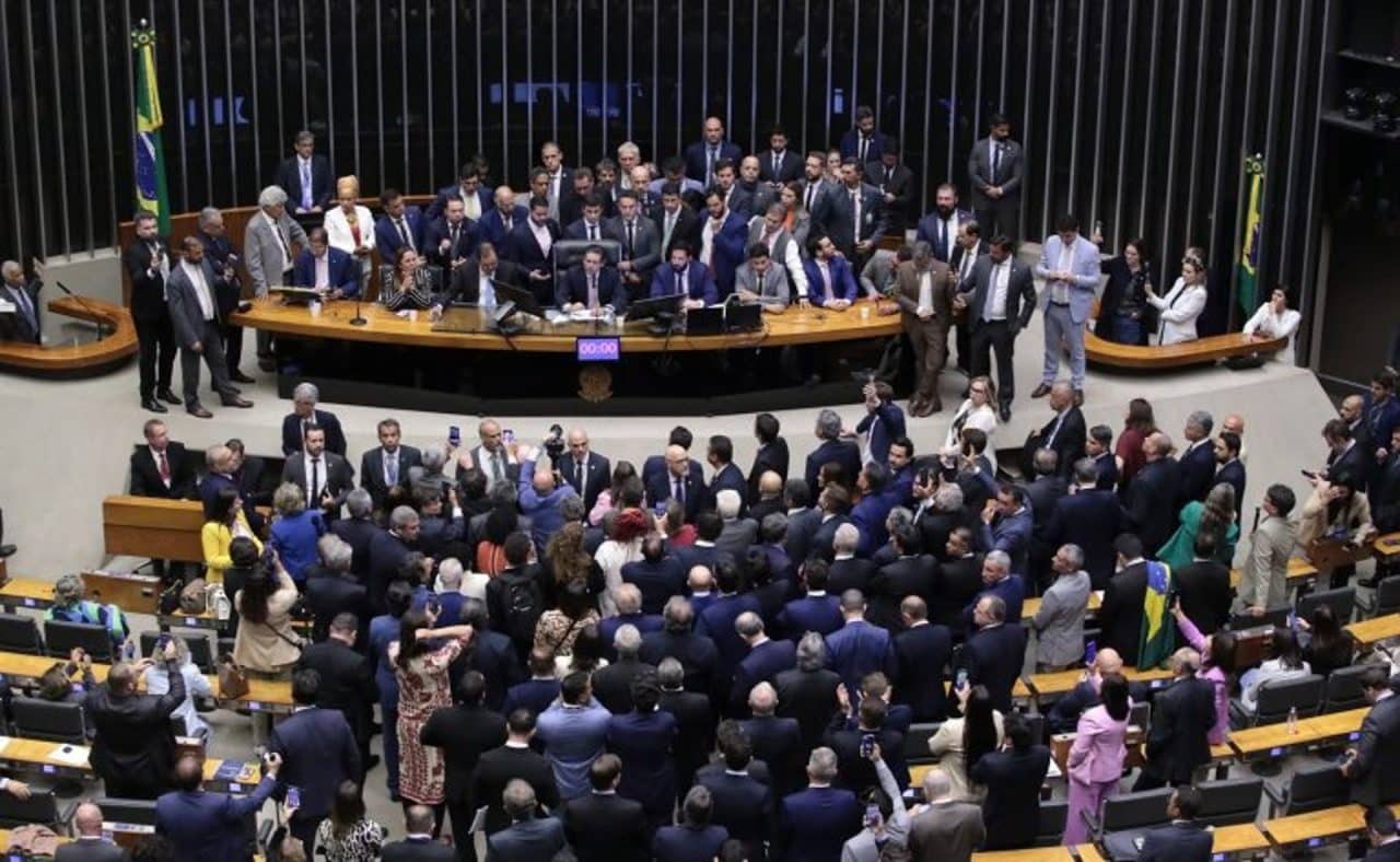 Polémica en Brasil por PEC que blindaría a congresistas ante la justicia