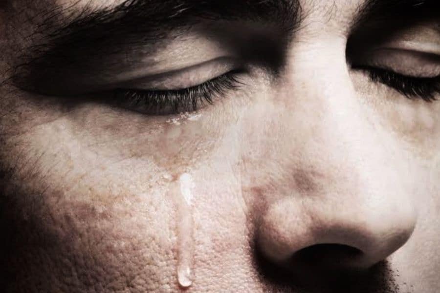 Por qué llorar calma: el impacto de las lágrimas en el estrés y la salud emocional