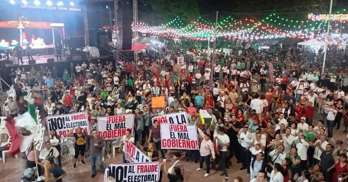 Protestas por desaparecidos y fraude electoral marcan el Grito en Veracruz Protestas por desaparecidos y fraude electoral marcan el Grito en Veracruz