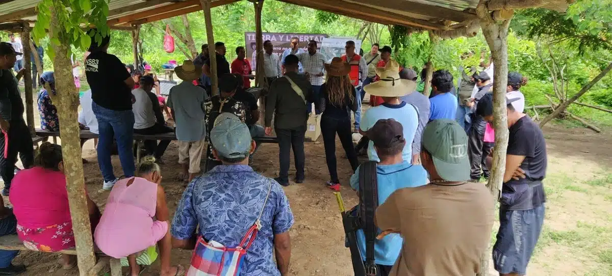 Proyecto de agua en el río Papagayo_ Capama entrega expediente a ejidatarios Proyecto de agua en el río Papagayo: Capama entrega expediente a ejidatarios