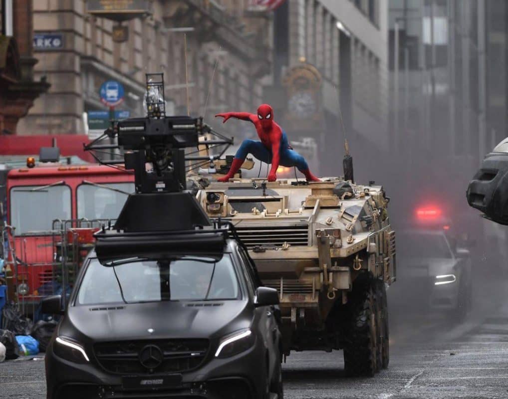 Reanudan filmación de nueva película de Spider-Man tras lesión de Tom Holland Reanudan filmación de nueva película de Spider-Man tras lesión de Tom Holland.