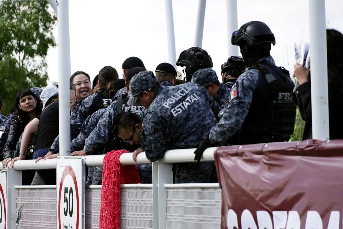 Represión a madres buscadoras durante informe de David Monreal en Zacatecas