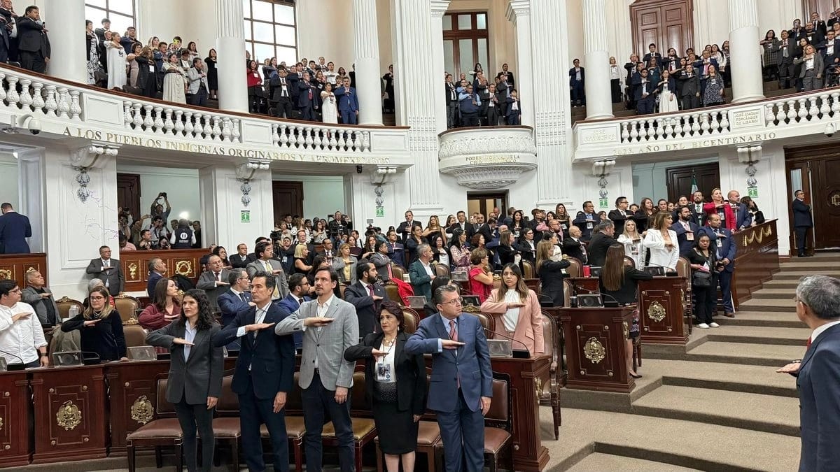 Rinden protesta magistrados del Poder Judicial CDMX en acto histórico
