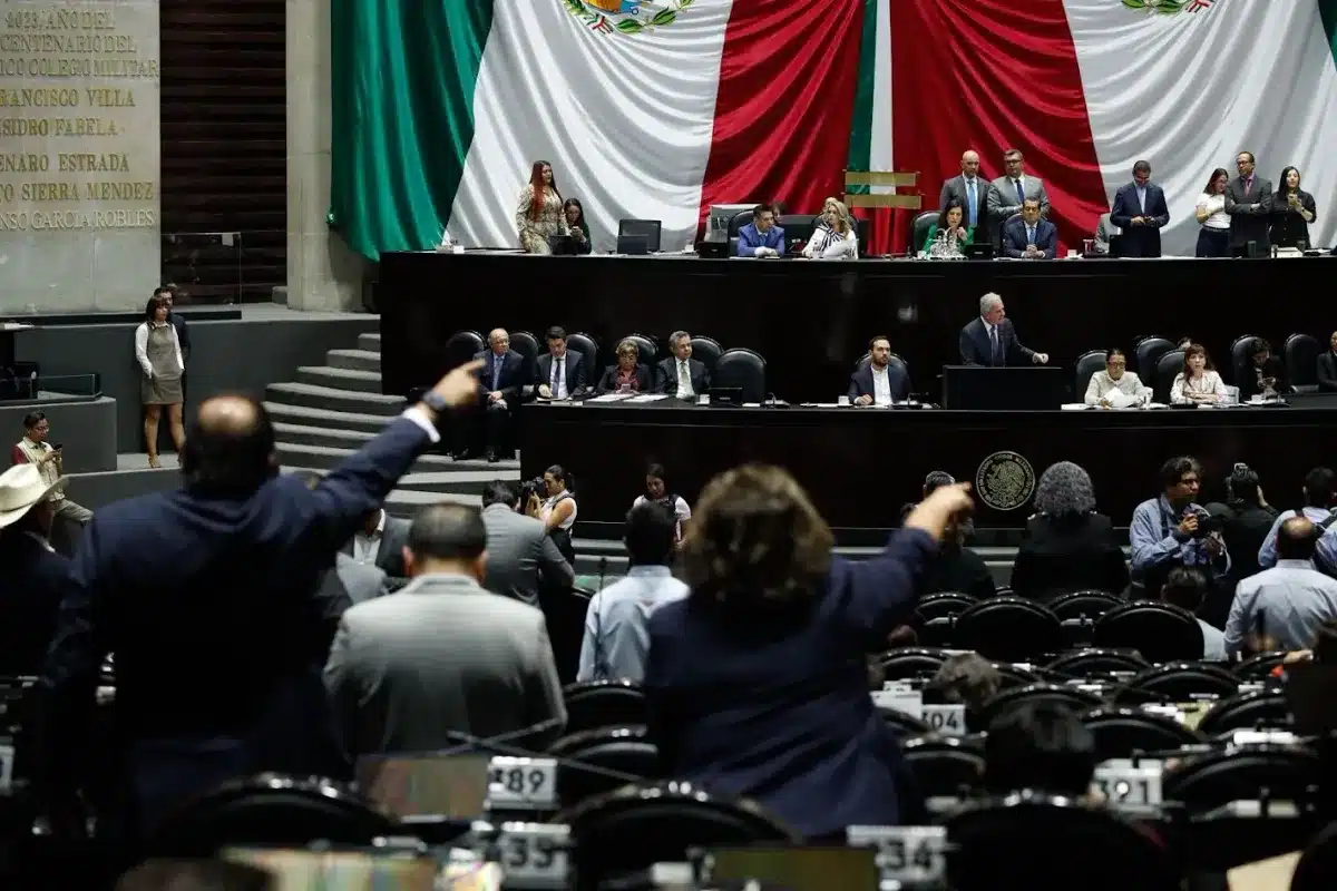 Rosa Icela rechaza señalamientos de presunta corrupción contra AMLO y sus hijos