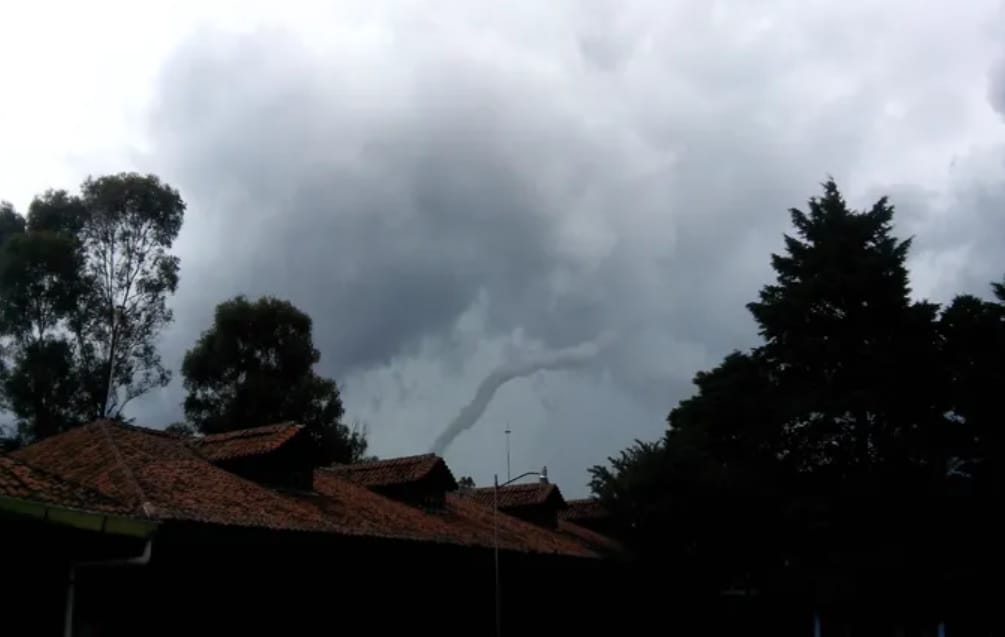 Tornado en San Cristóbal de las Casas deja 77 viviendas dañadas y escuelas afectadas Tornado en San Cristóbal de las Casas deja 77 viviendas dañadas y escuelas afectadas
