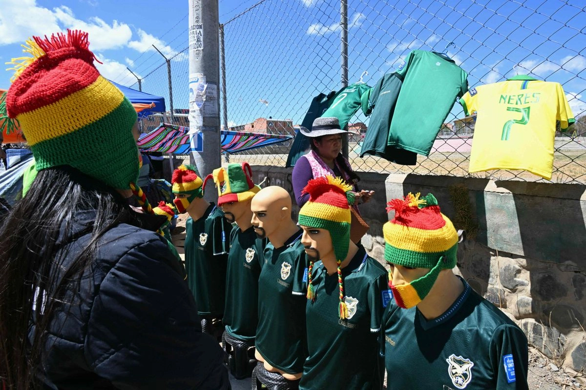 Venezuela y Bolivia se disputan la última plaza sudamericana al Mundial 2026