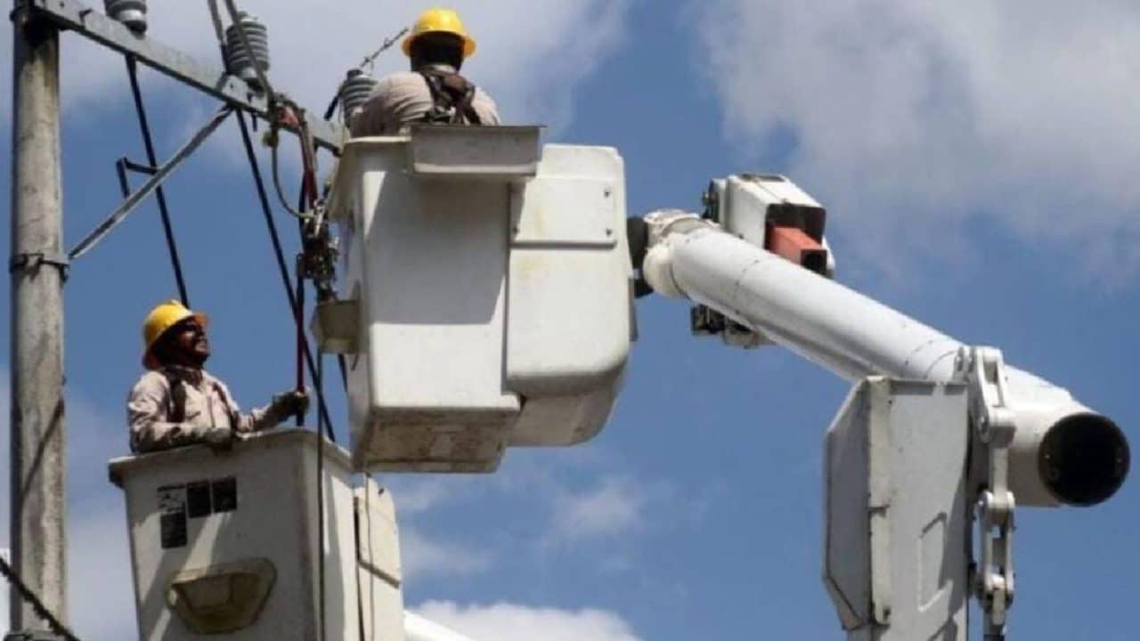 Apagón peninsular deja sin energía a millones en Yucatán, Campeche y Quintana Roo