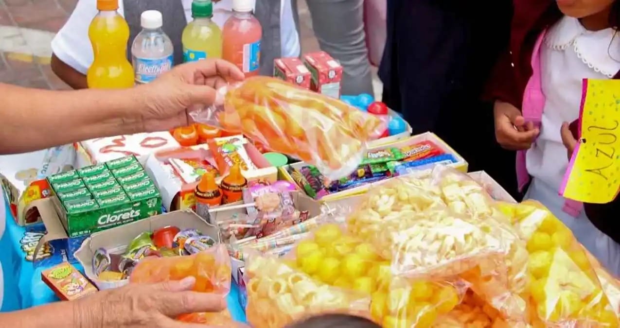 comida_chatarra_escuelas_mexico Encuesta nacional revela que dos de cada 10 escuelas aún venden comida chatarra