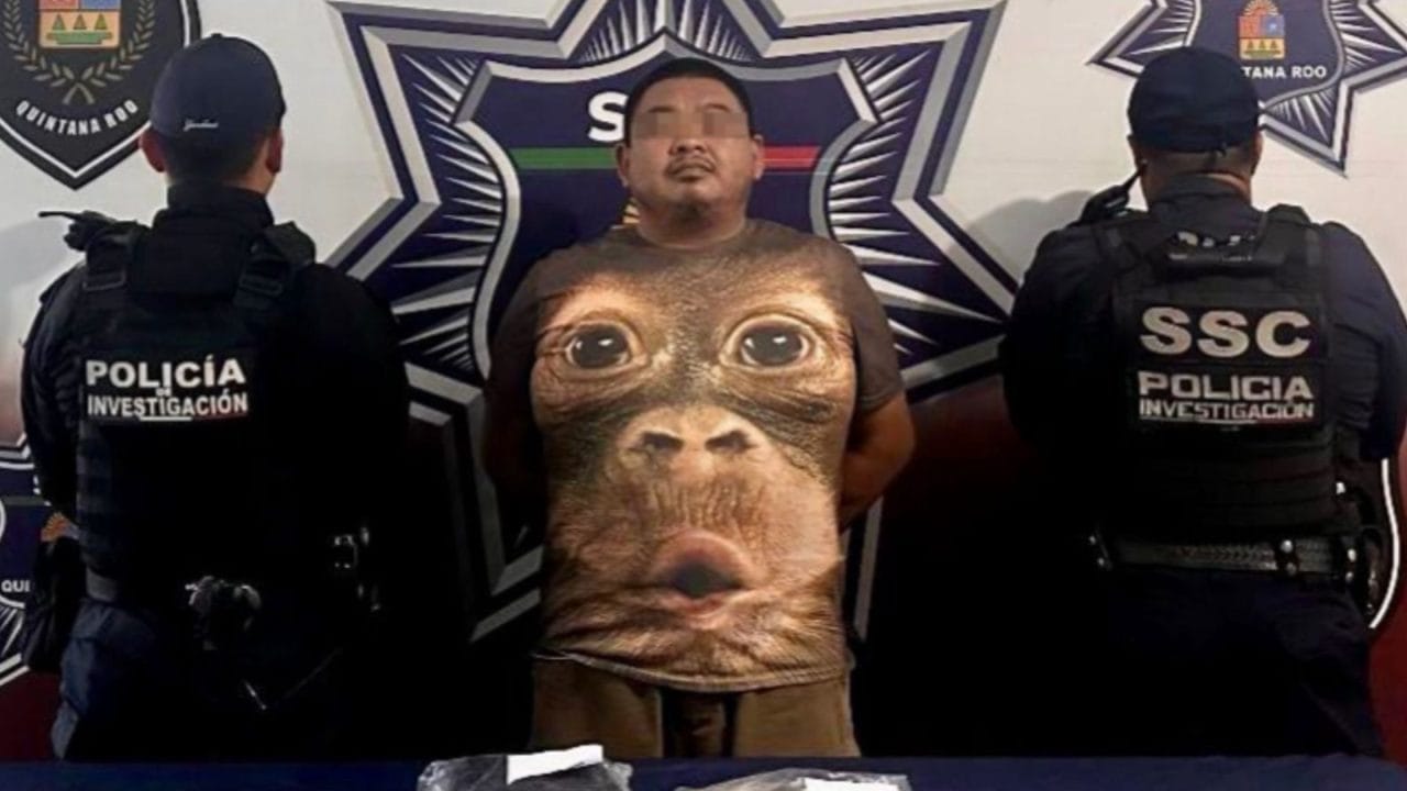 Detienen en Cancún a hombre con 60 bolsas de marihuana y un vehículo asegurado Detienen en Cancún a hombre con 60 bolsas de marihuana y un vehículo asegurado