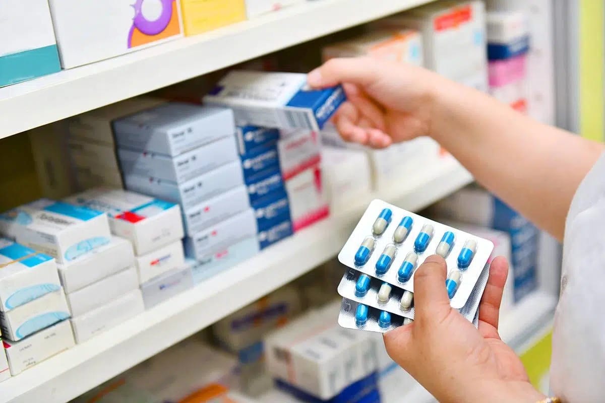 Representantes farmacéuticas exigen pagos atrasados al Gobierno de Sheinbaum