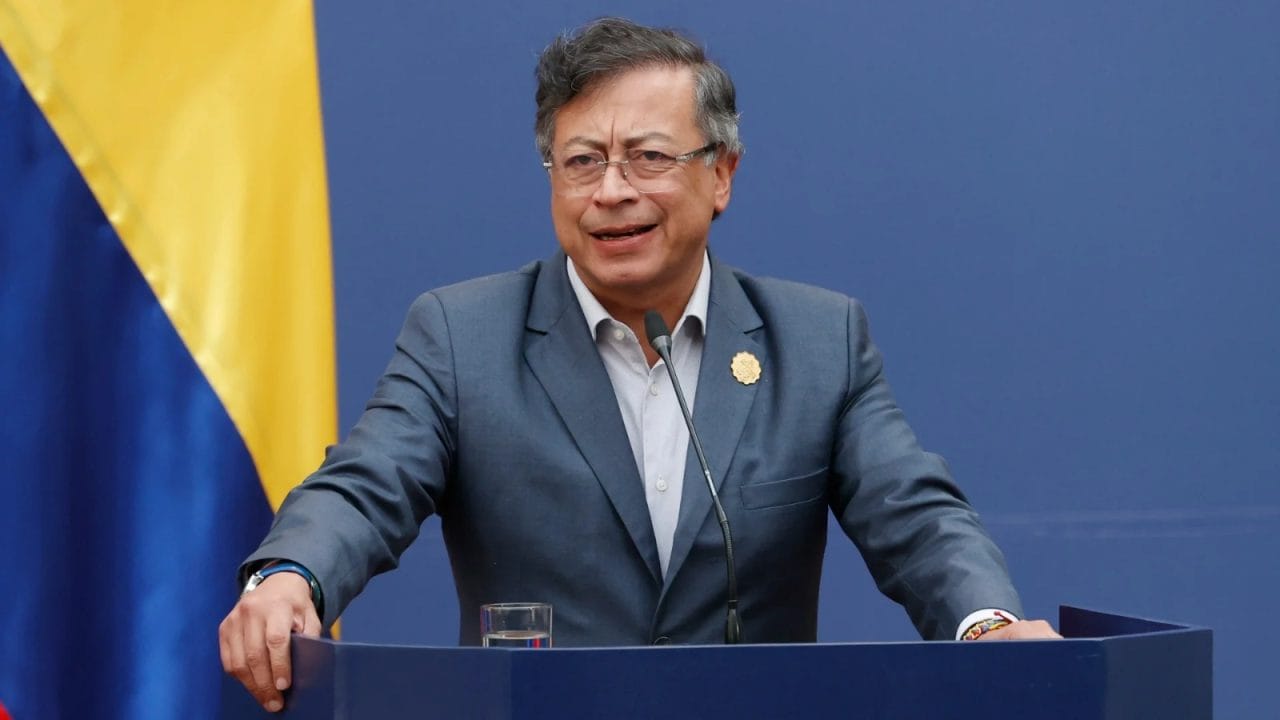 Petro denuncia como “asesinato” ataque de EU en el Caribe