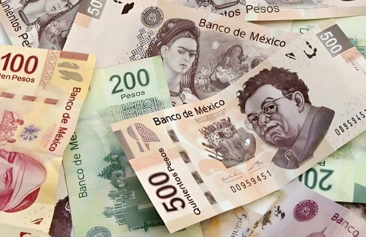 Peso mexicano se consolida como moneda clave en mercados globales