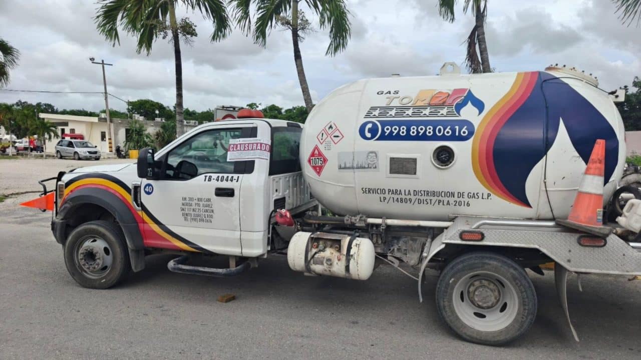Controlan fuga de gas en Cancún; escoltan pipa para evitar riesgo