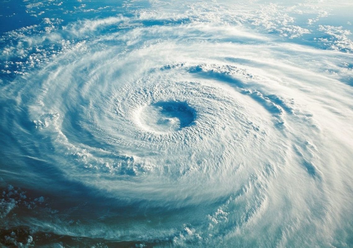 SMN alerta por posible ciclón tropical y lluvias intensas en México