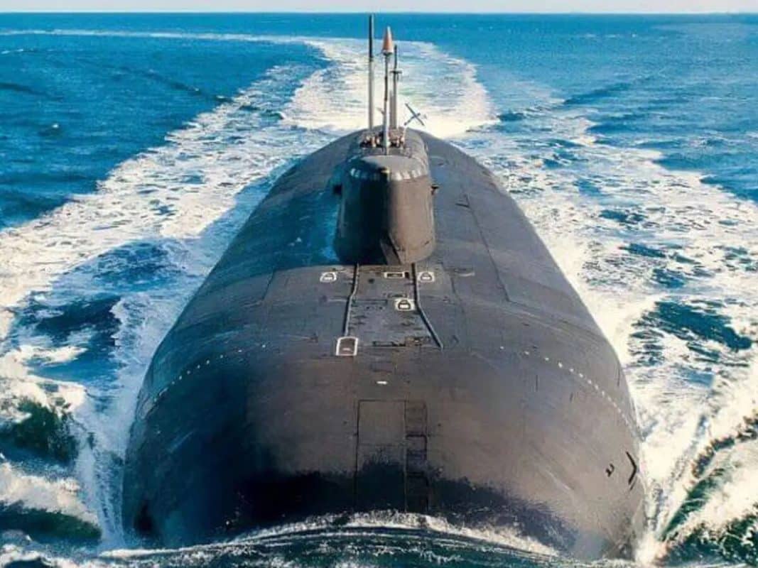 Trump envía submarinos nucleares cerca de Rusia y desata tensión