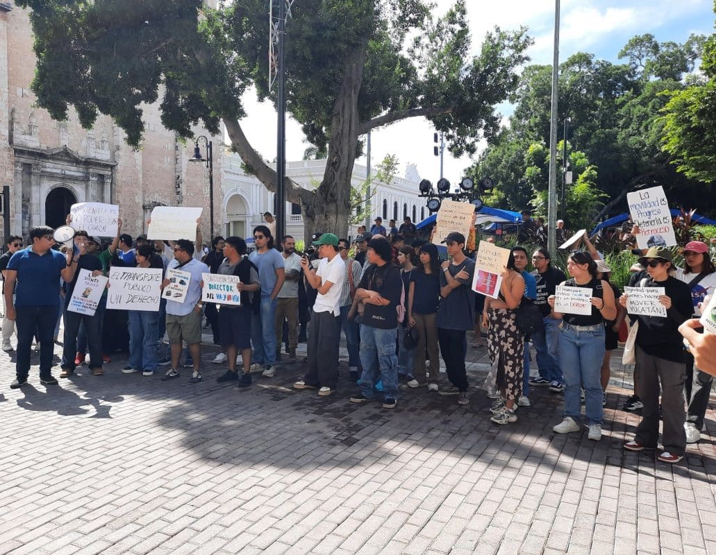 Estudiantes exigen soluciones a fallas del Va y Ven