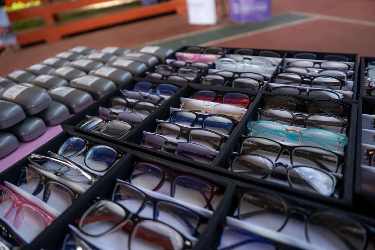 DIF inicia entrega de lentes en Yucatán