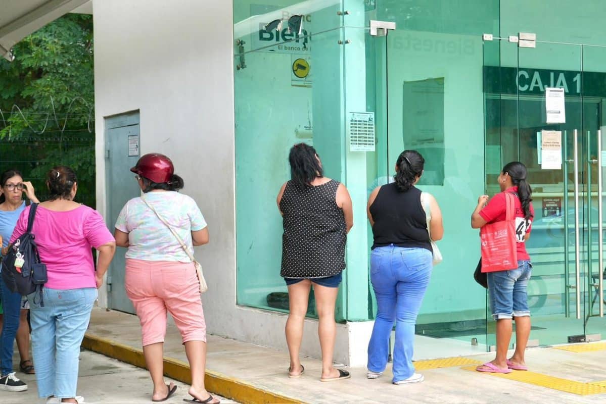 Comienzan a pagar el programa Mujeres Renacimiento