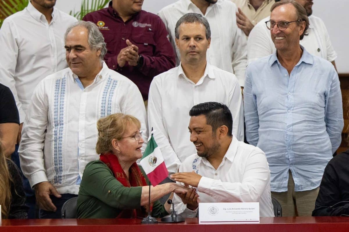 Playa del Carmen fortalece vínculos con representantes consulares