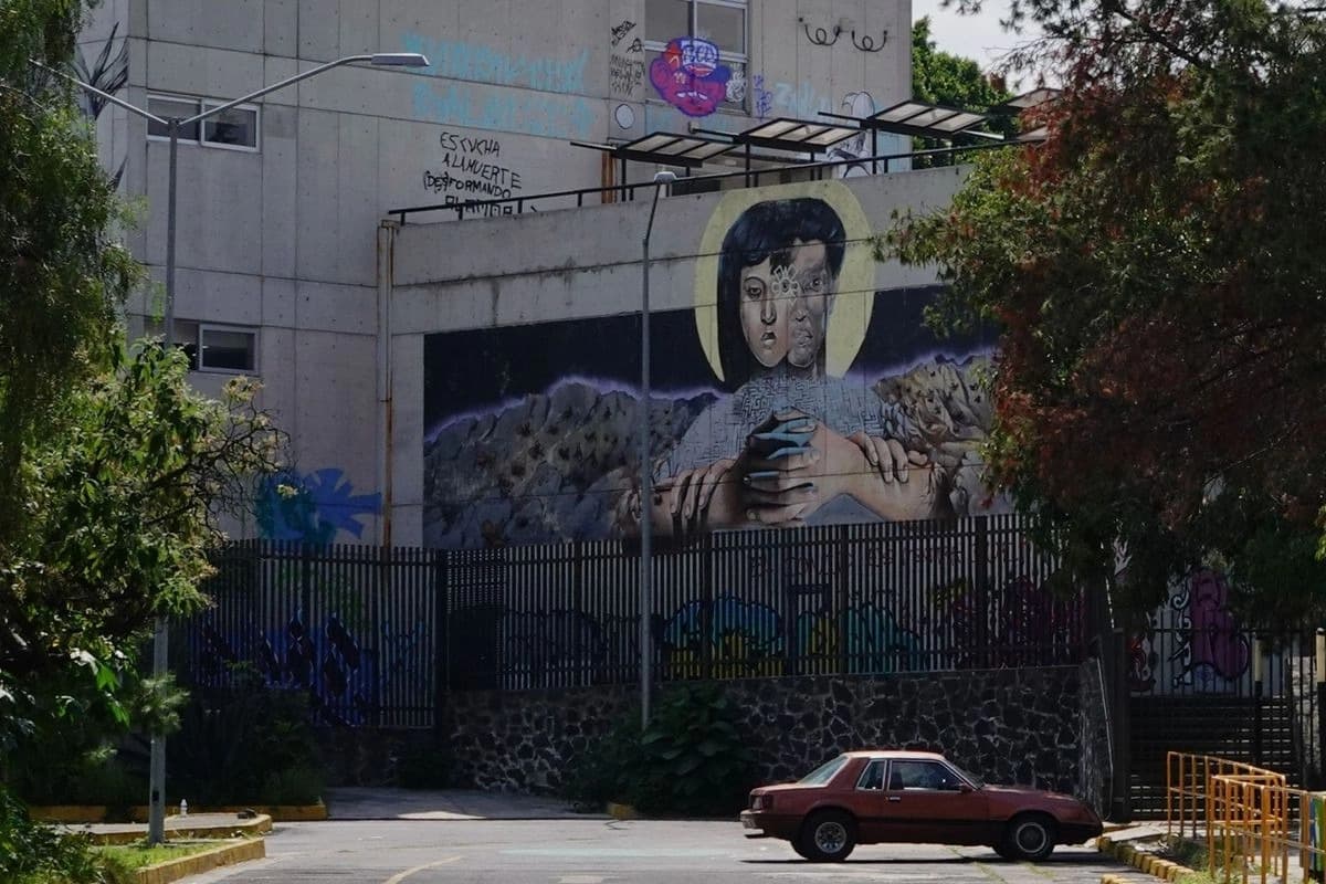 Amenaza de bomba en la UNAM: desalojan Facultad de Ciencias Políticas