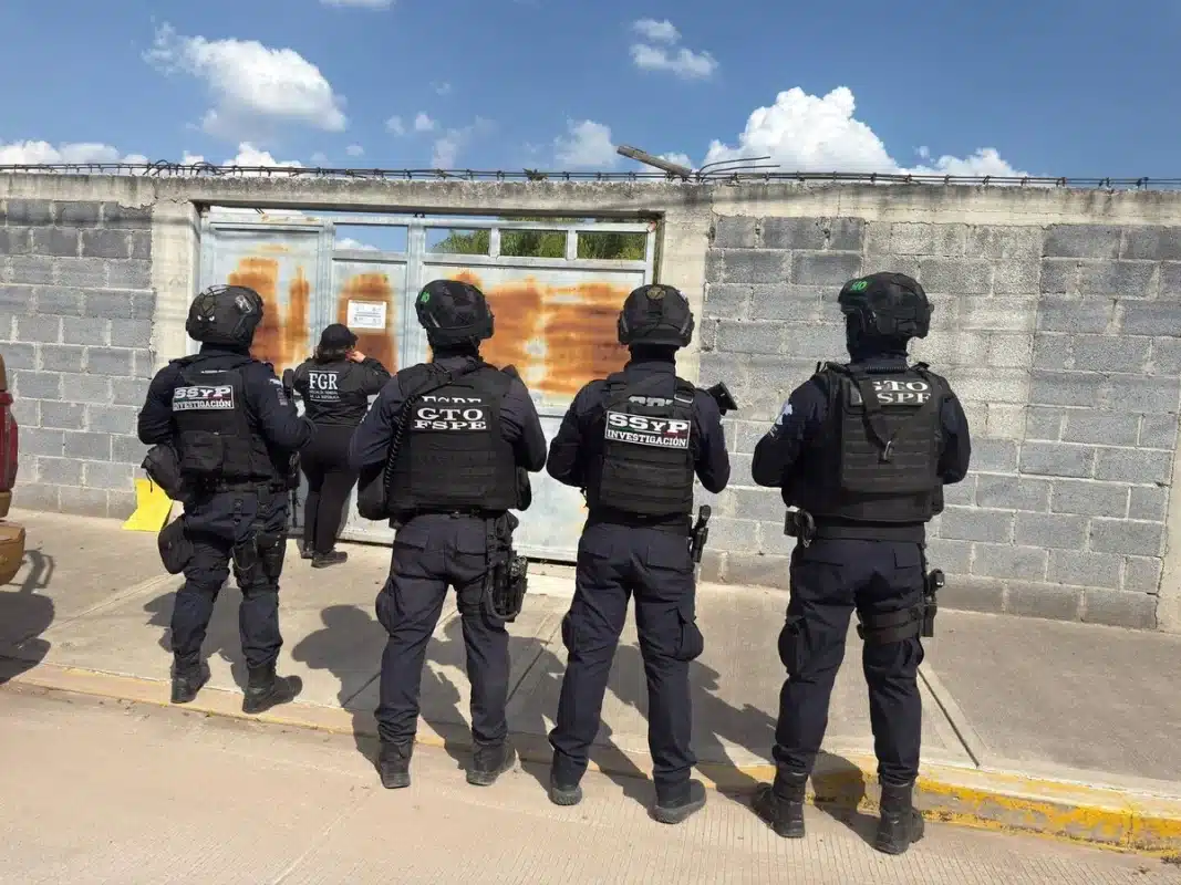 Aseguran 20 mil litros de combustible robado en Villagrán, Guanajuato Aseguran 20 mil litros de combustible robado en Villagrán, Guanajuato