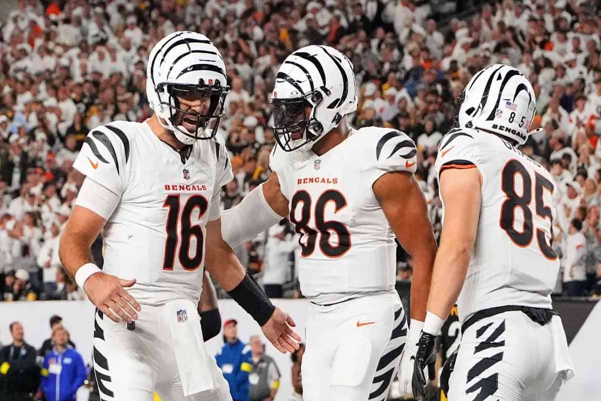 Bengals vencen a Steelers con veteranos Flacco y Rodgers liderando ofensiva