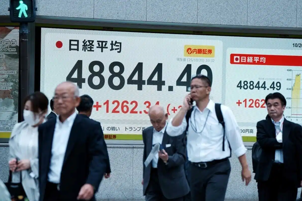 Índice Nikkei rompe récord de los 50 mil puntos ante posible acuerdo EU-China Índice Nikkei rompe récord de los 50 mil puntos ante posible acuerdo EU-China
