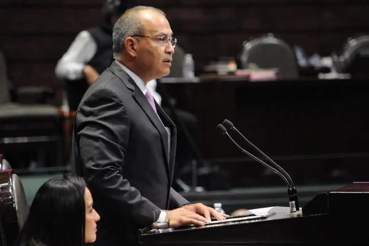 Carlos Treviño sigue detenido en EU, aclara Sheinbaum ante rumores