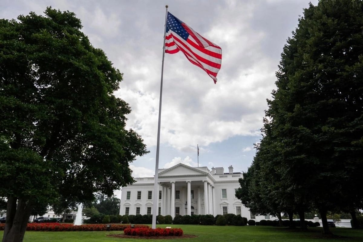 Casa Blanca critica al Nobel por ignorar a Trump y premiar a Machado