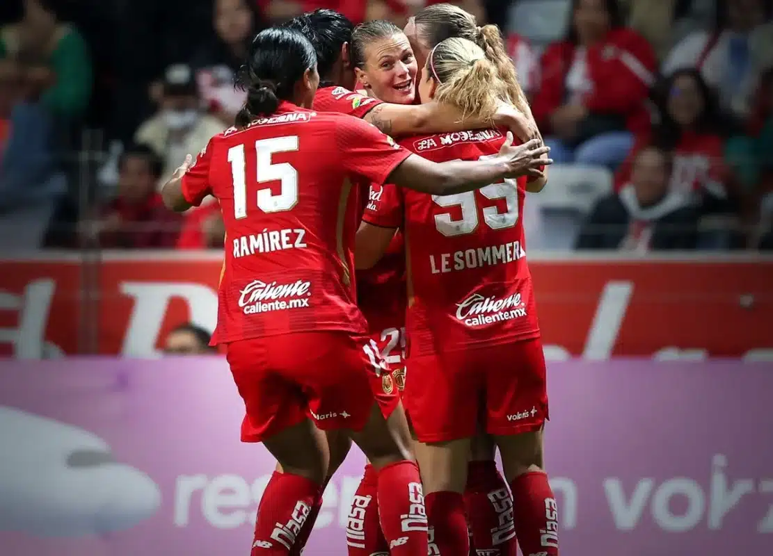 Con triunfo ante Necaxa, Toluca celebra pase a la liguilla femenil