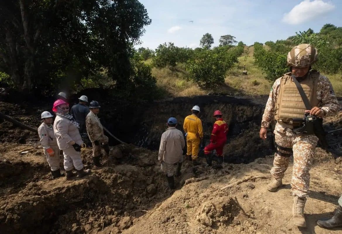 Derrame de hidrocarburo en Álamo deja sin agua a cientos de familias
