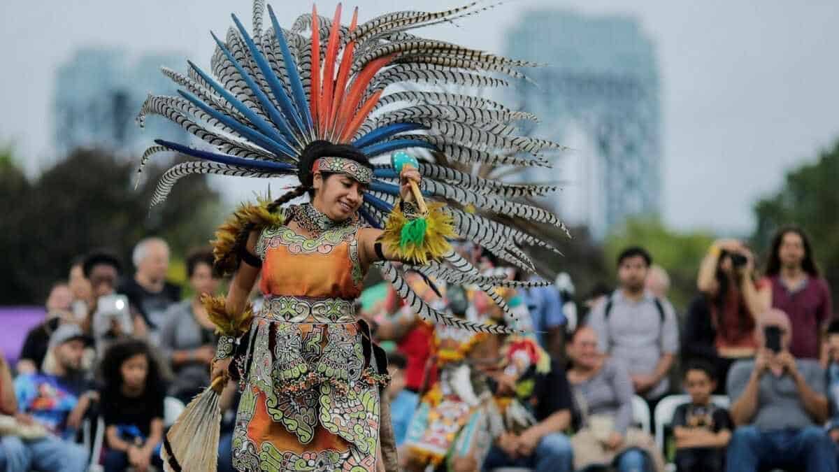 El 12 de octubre se celebra el Día de la Raza o el Día de la Nación  Pluricultural? | La Verdad Noticias