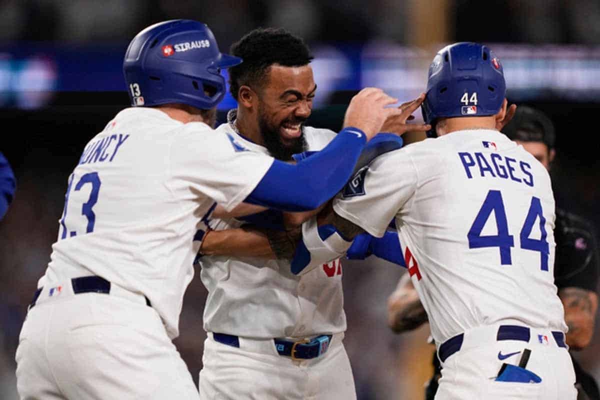 Dodgers avanzan a la Serie de Campeonato tras vencer a los Filis 2-1