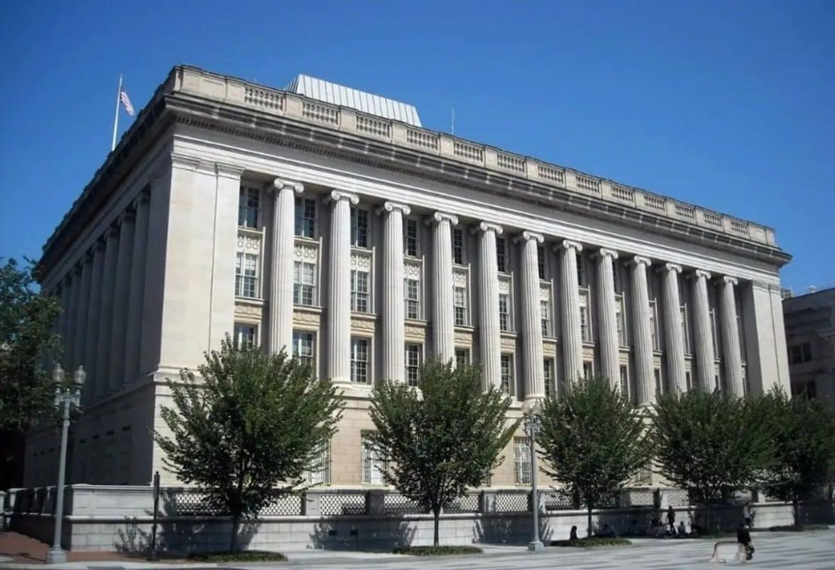 EU sanciona red de tráfico humano en Cancún ligada al narco